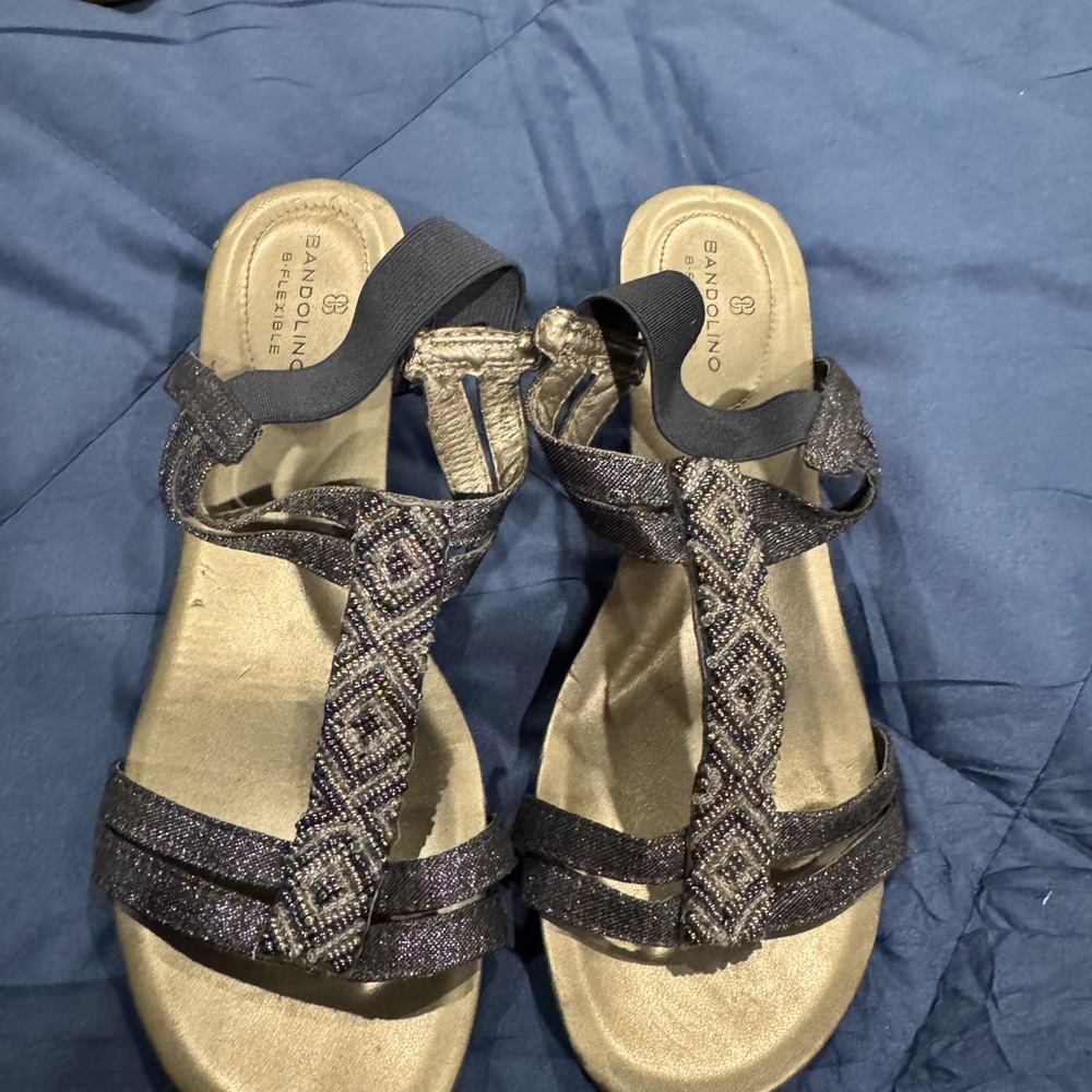 Bandolino Women's Glittery Black and Gold Sandals
